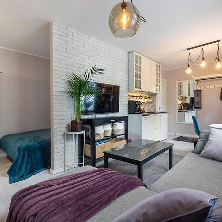 Riia Maantee Apartement Parnu Bagian luar foto