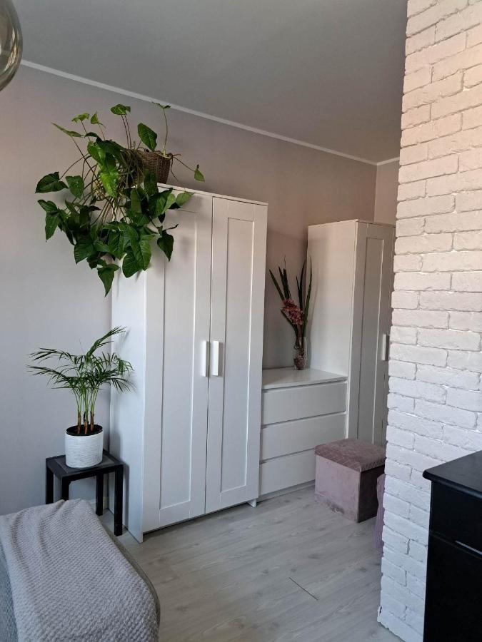 Riia Maantee Apartement Parnu Bagian luar foto