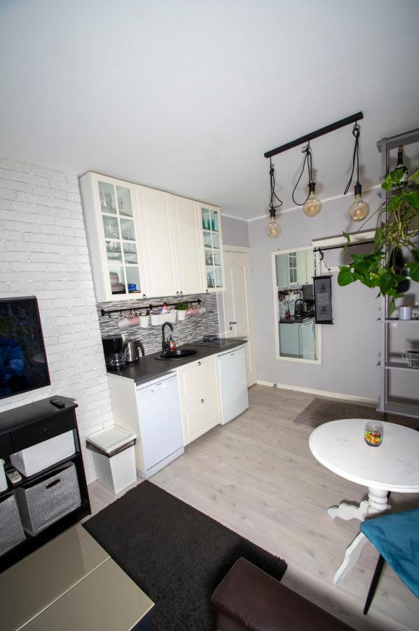 Riia Maantee Apartement Parnu Bagian luar foto