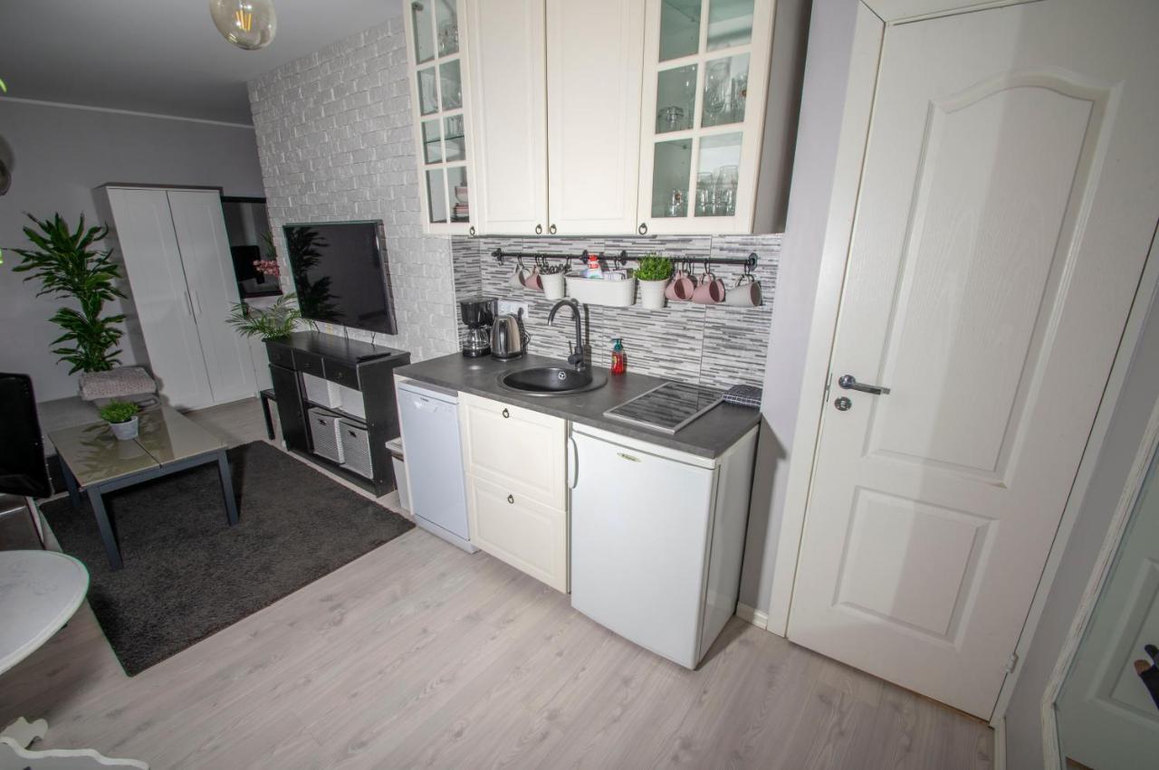 Riia Maantee Apartement Parnu Bagian luar foto