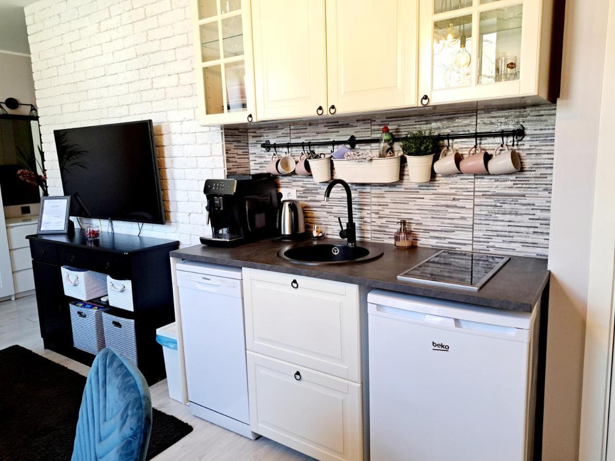 Riia Maantee Apartement Parnu Bagian luar foto