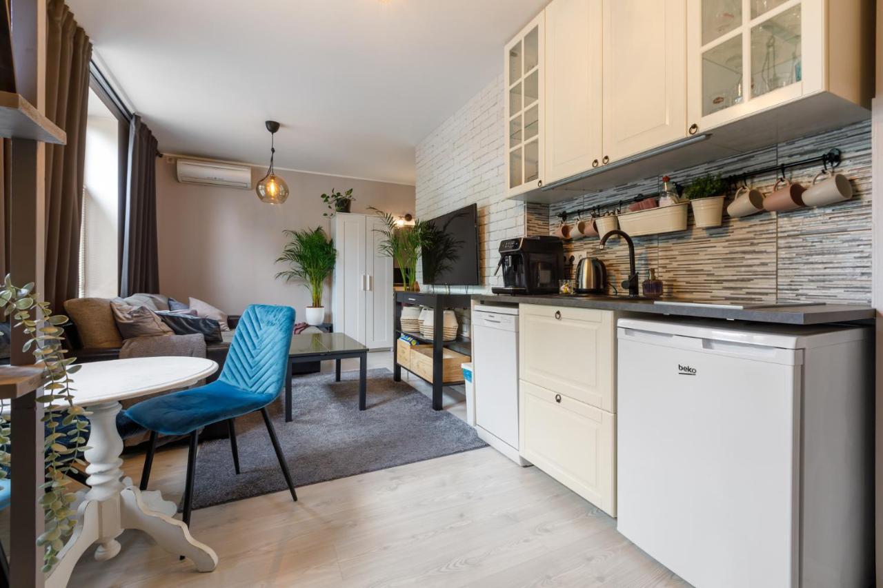 Riia Maantee Apartement Parnu Bagian luar foto
