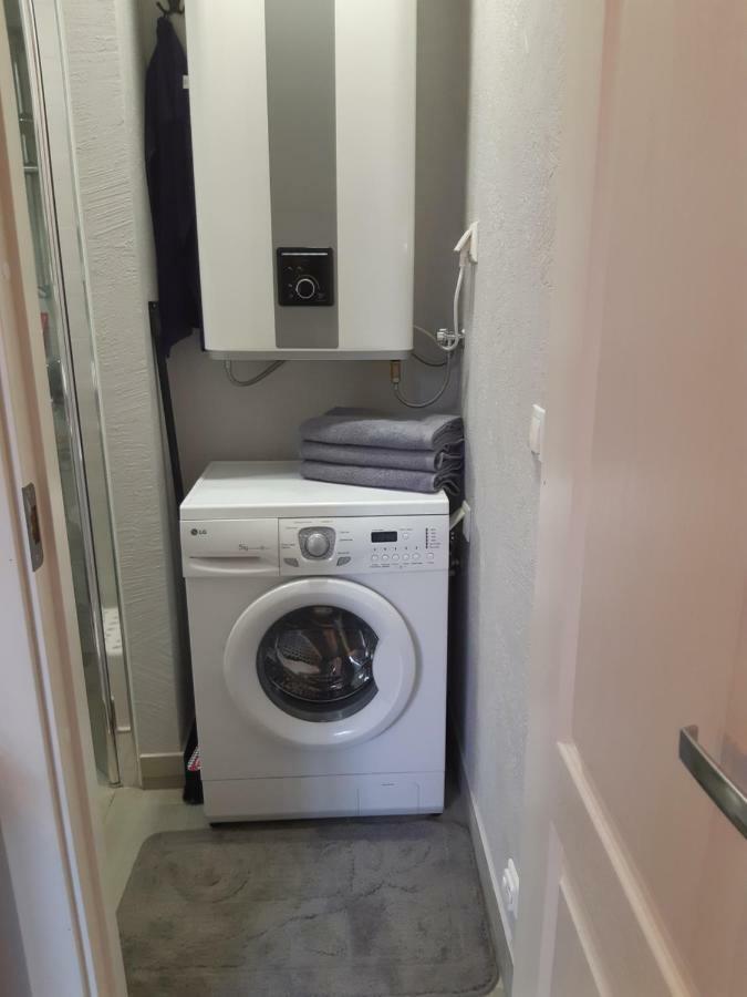 Riia Maantee Apartement Parnu Bagian luar foto